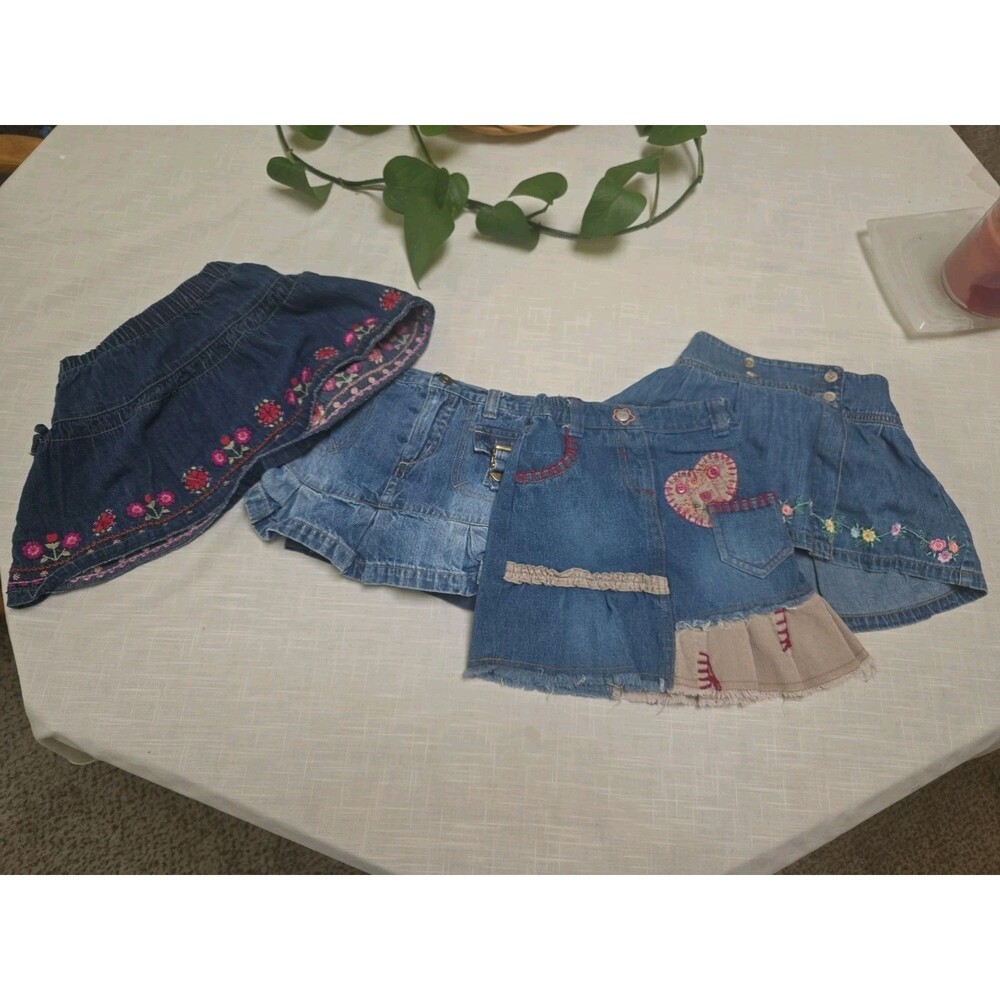 Toddler Girl Clothes 4 Pieces Mixed Lot Size 2T Skirts